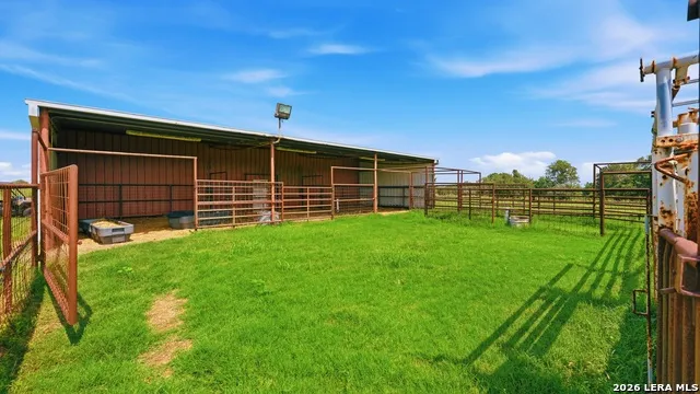 1162 County Road 234B Hallettsville, TX 77964