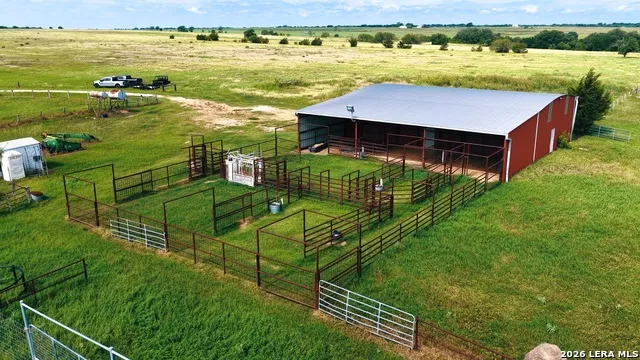 1162 County Road 234B Hallettsville, TX 77964