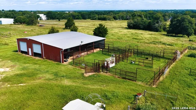 1162 County Road 234B Hallettsville, TX 77964