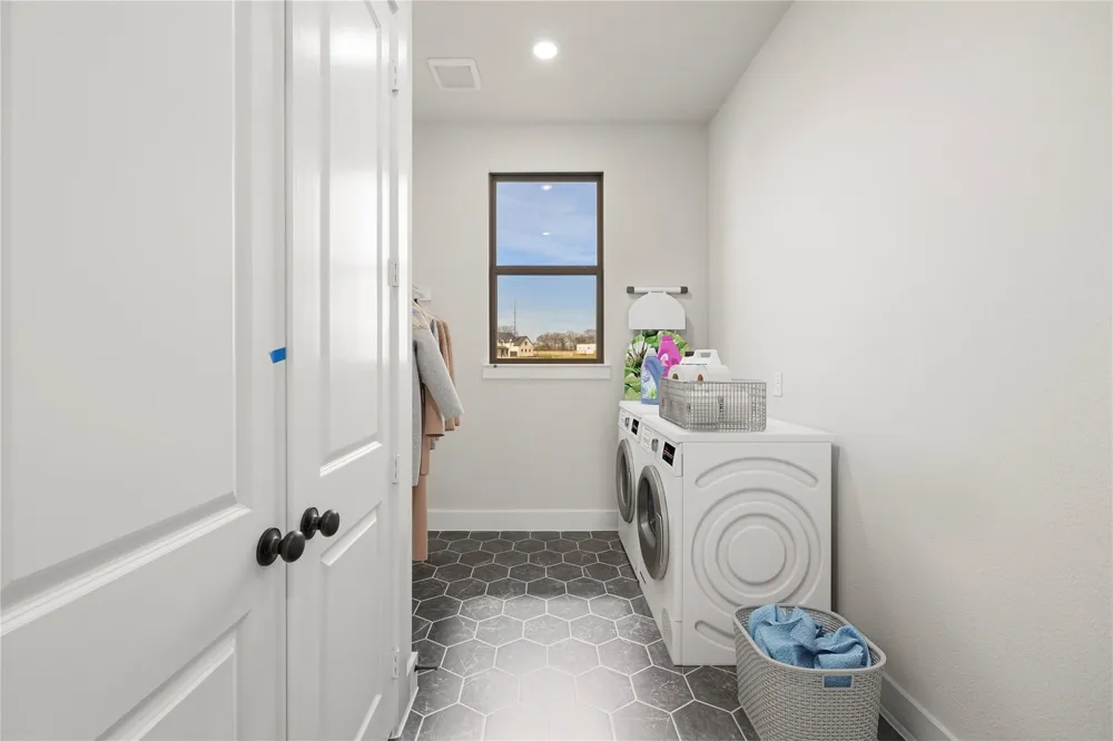 10020 Cresent Drive Providence Village, TX 76227