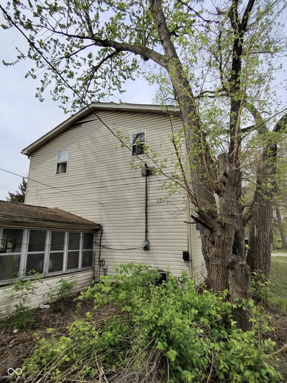 2111 22nd Terre Haute, IN 47804