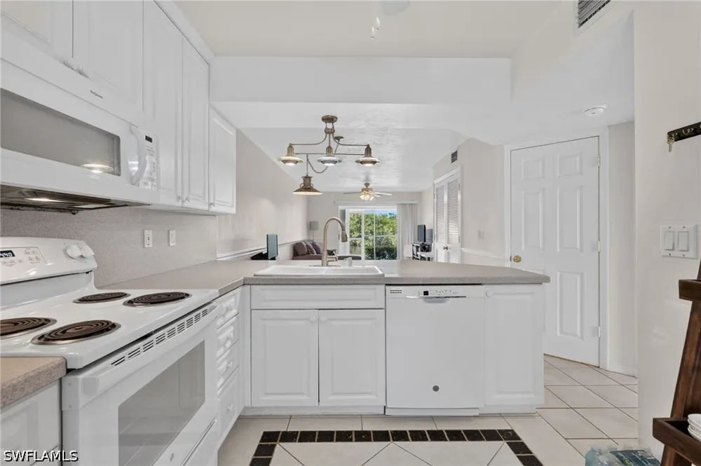 MAINSAIL DRIVE #1802 Naples, FL 34114