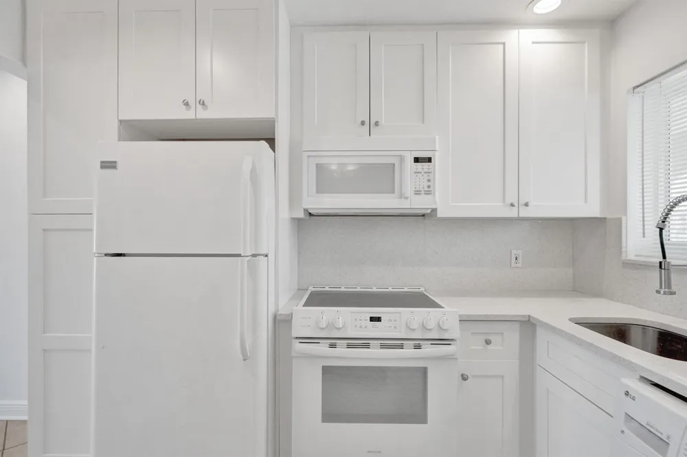 2311 NE 36th Street #2f Lighthouse Point, FL 33064