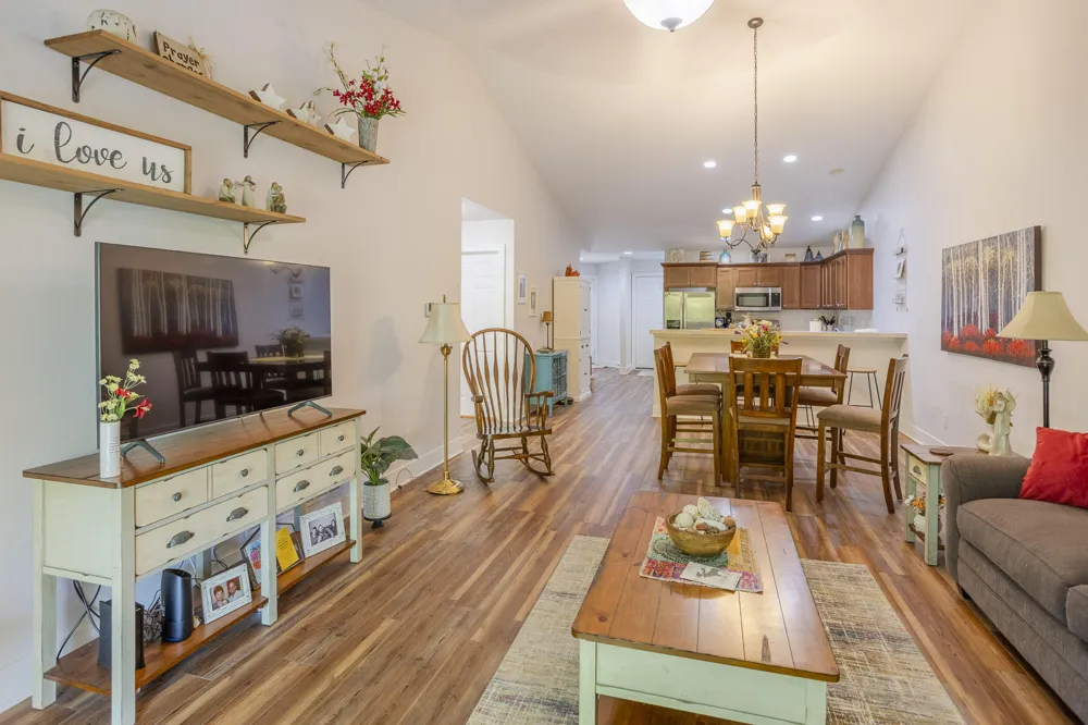 10087 S Crossroad Circle SE #12 Caledonia, MI 49316