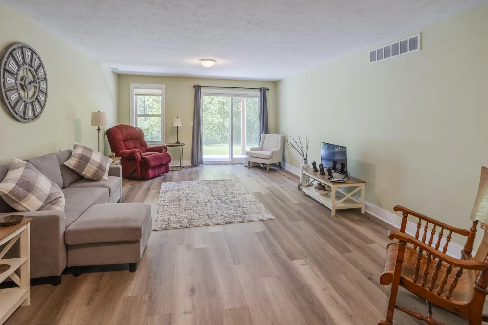 10087 S Crossroad Circle SE #12 Caledonia, MI 49316
