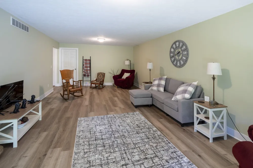 10087 S Crossroad Circle SE #12 Caledonia, MI 49316
