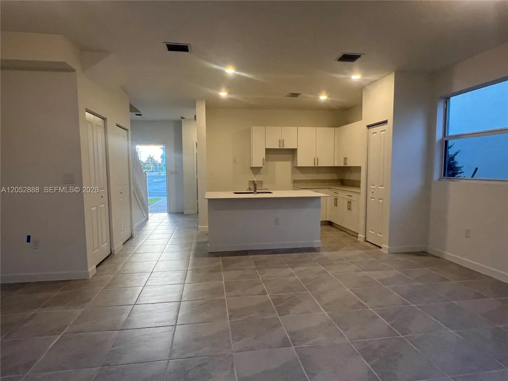 106 SE 11th CT #106 Florida City, FL 33034