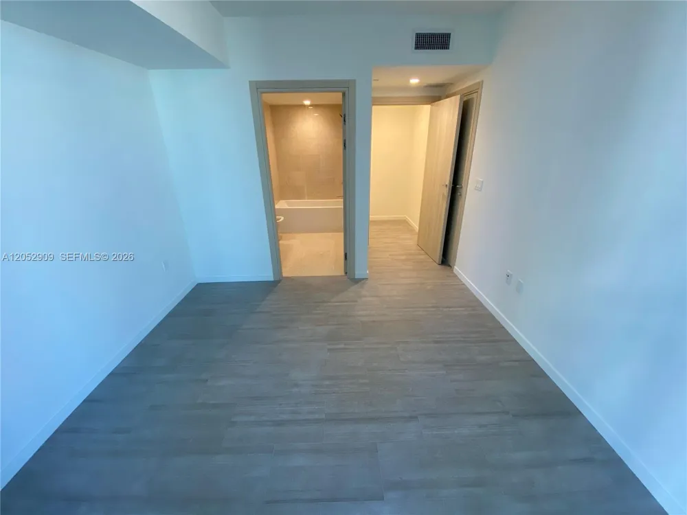 1000 BRICKELL PLAZA #3309 Miami, FL 33131