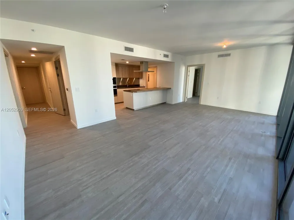 1000 BRICKELL PLAZA #3309 Miami, FL 33131