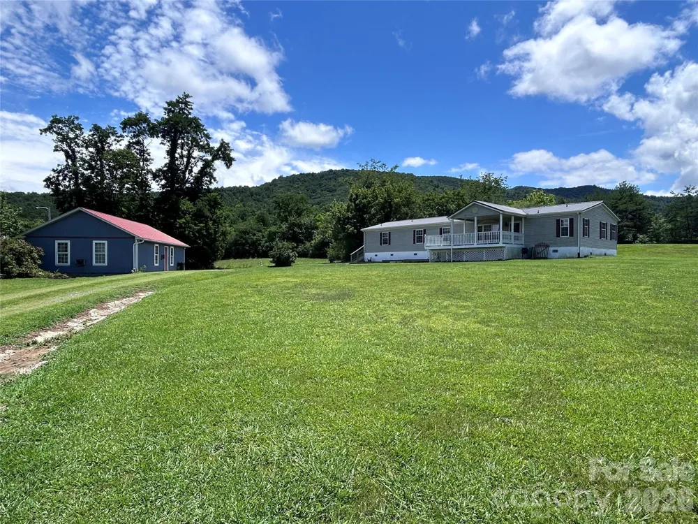 755 Fairview Loop Hot Springs, NC 28743