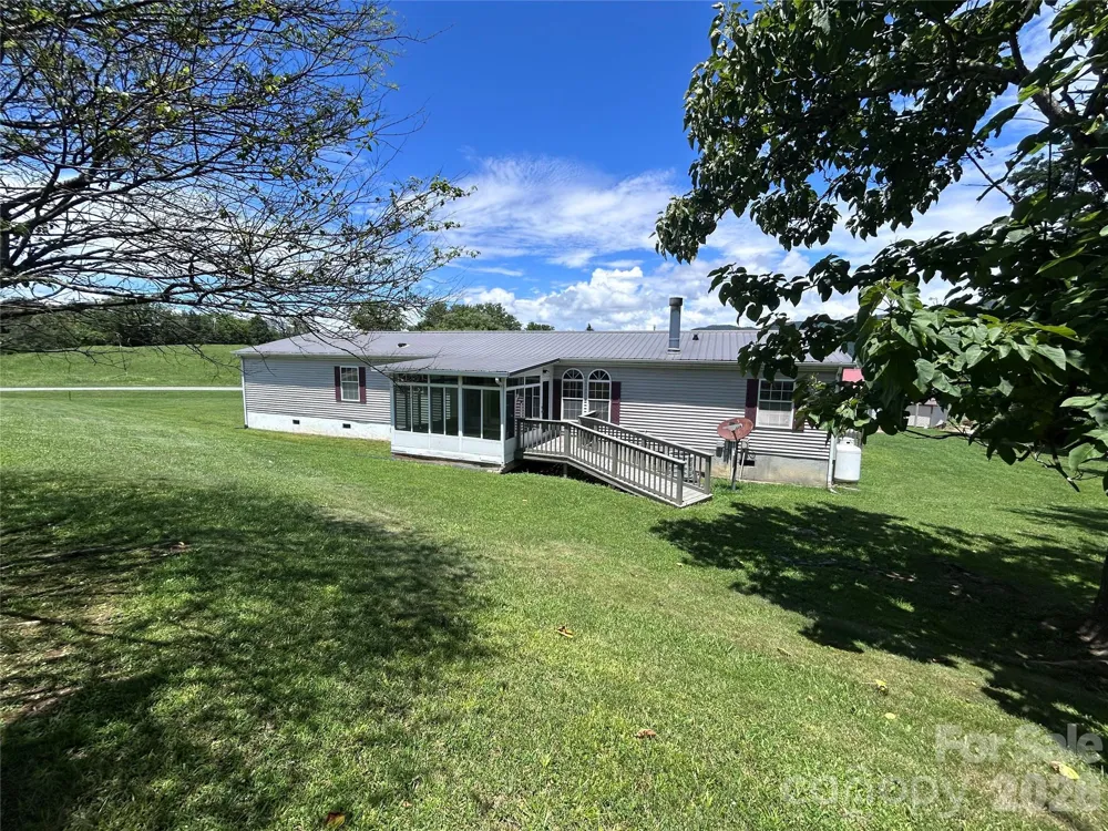 755 Fairview Loop Hot Springs, NC 28743