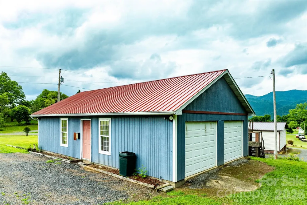 755 Fairview Loop Hot Springs, NC 28743