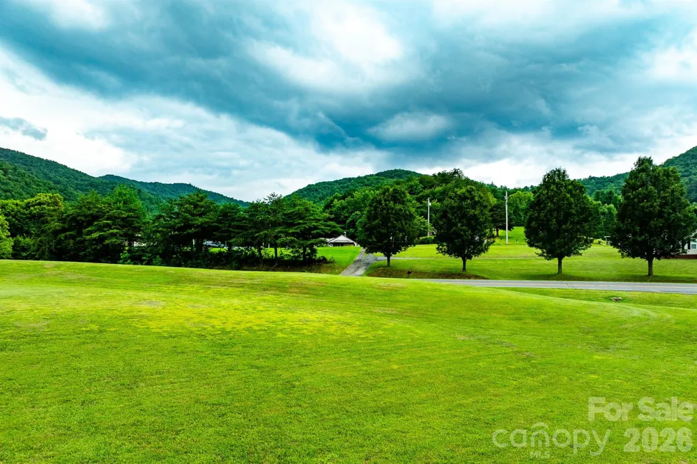 755 Fairview Loop Hot Springs, NC 28743