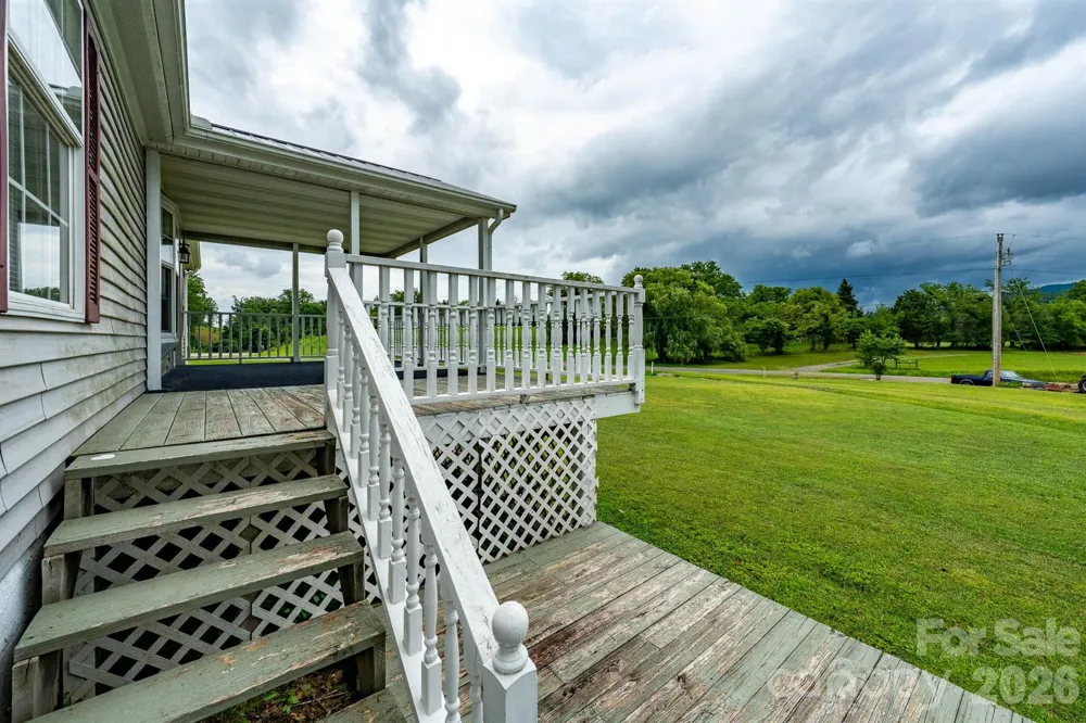 755 Fairview Loop Hot Springs, NC 28743