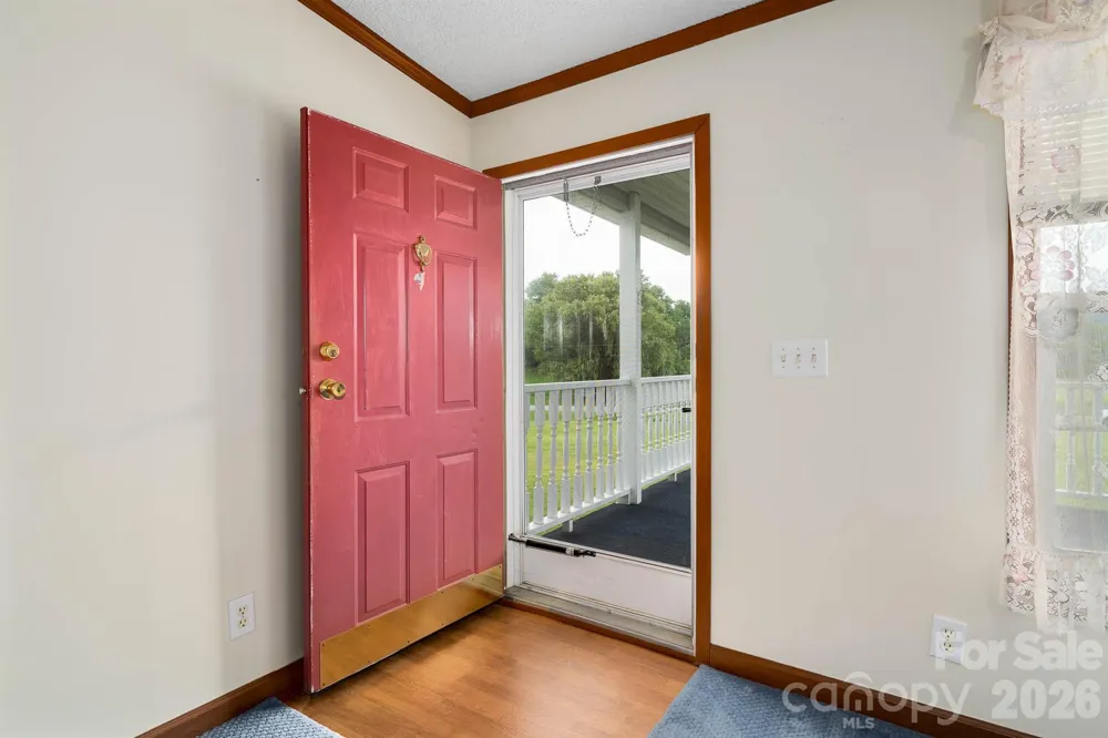 755 Fairview Loop Hot Springs, NC 28743