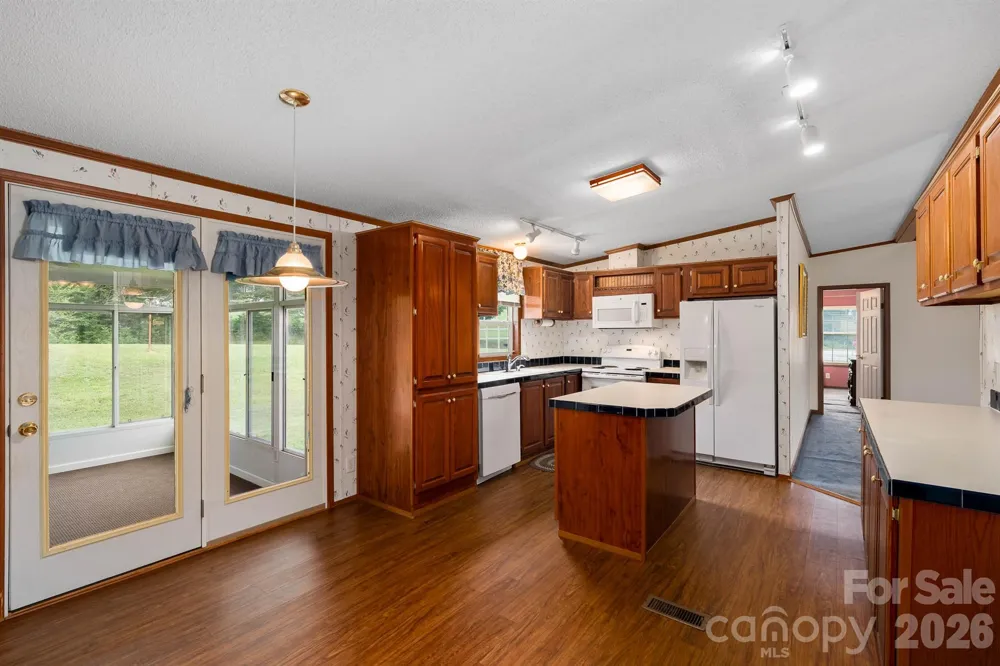 755 Fairview Loop Hot Springs, NC 28743