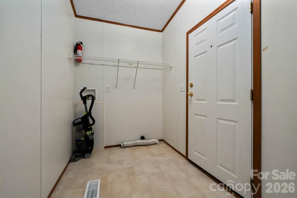 755 Fairview Loop Hot Springs, NC 28743