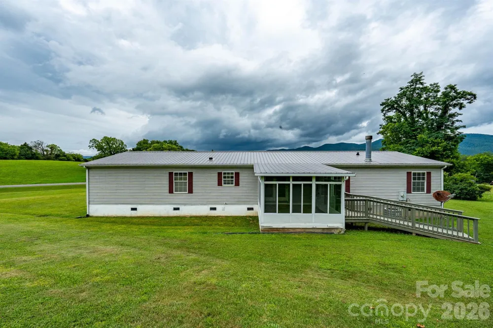 755 Fairview Loop Hot Springs, NC 28743