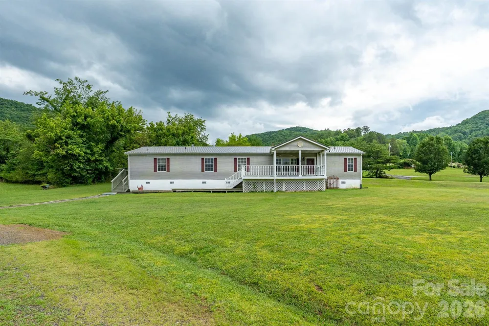 755 Fairview Loop Hot Springs, NC 28743