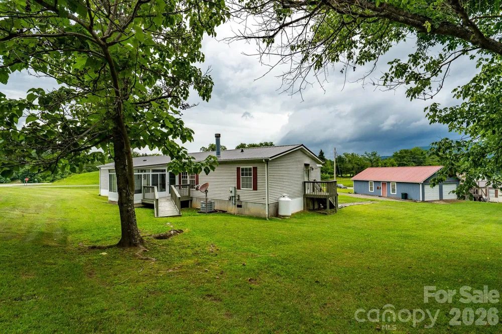 755 Fairview Loop Hot Springs, NC 28743