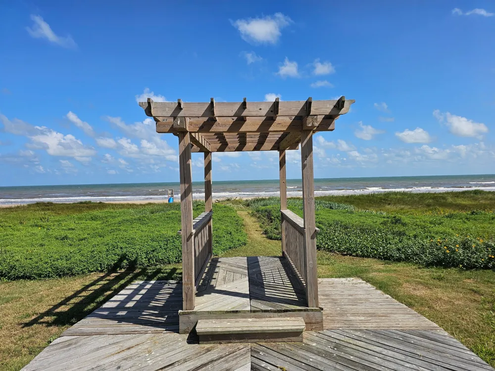 611 Arlo Terrace Crystal Beach, TX 77617