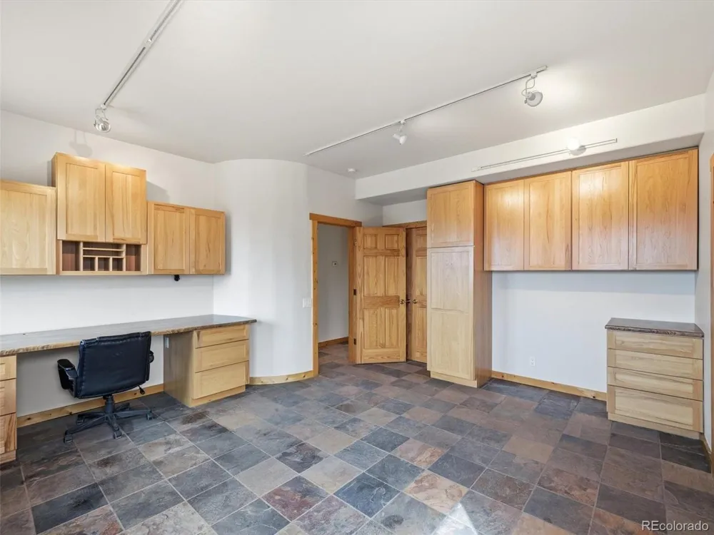 531 Buck Point Drive Carbondale, CO 81623