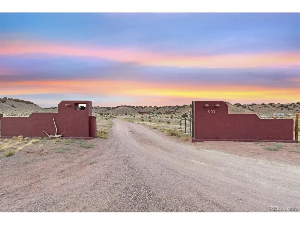 507 Van Egmond Drive Penrose, CO 81240