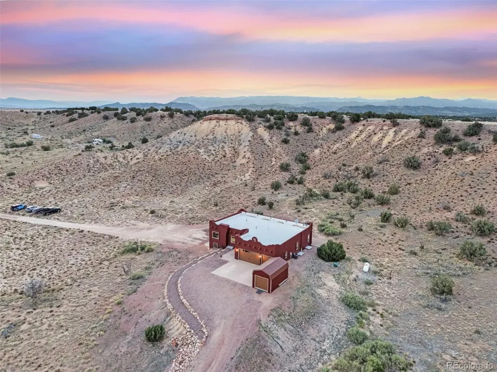 507 Van Egmond Drive Penrose, CO 81240