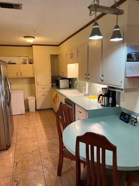 802 W Wildwood Drive Village Mills, TX 77664