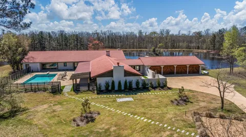 1229 Pierce Road