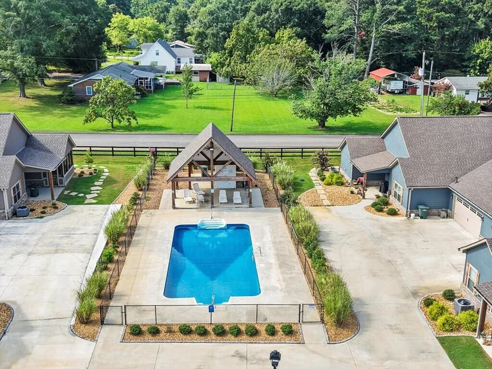 88 Maddox Lane Chatsworth, GA 30705
