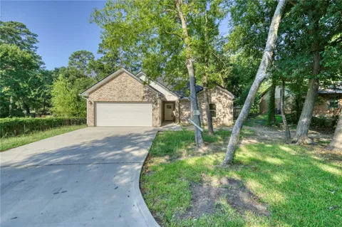 1112 Holly Springs