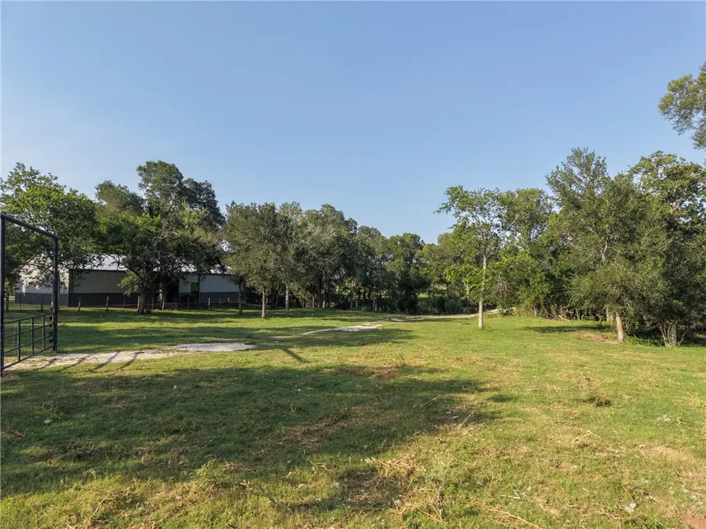 4140 Brown College Washington, TX 77880