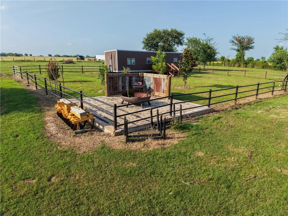 4140 Brown College Washington, TX 77880