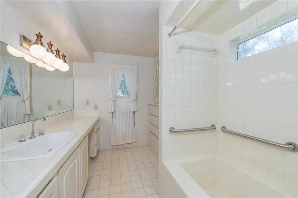 805 Copperas Drive Caldwell, TX 77836