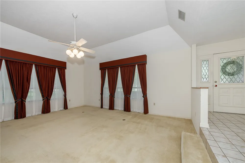 805 Copperas Drive Caldwell, TX 77836