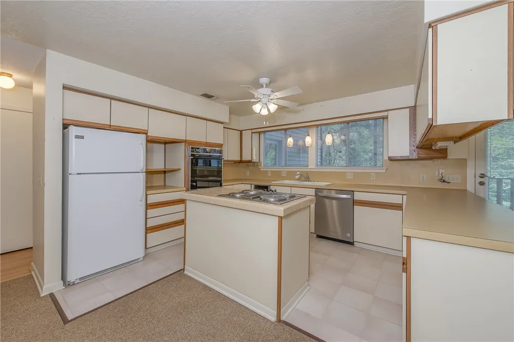 805 Copperas Drive Caldwell, TX 77836