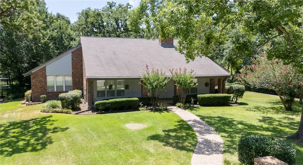 805 Copperas Drive Caldwell, TX 77836
