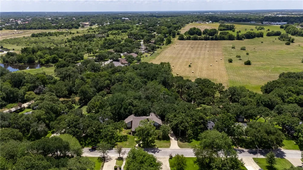 805 Copperas Drive Caldwell, TX 77836