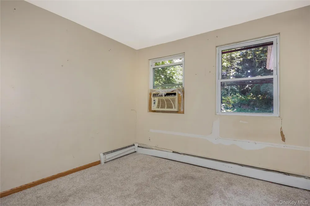 216 Woodbury Road Woodbury, NY 11797