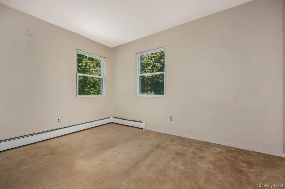 216 Woodbury Road Woodbury, NY 11797