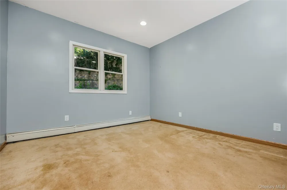 216 Woodbury Road Woodbury, NY 11797