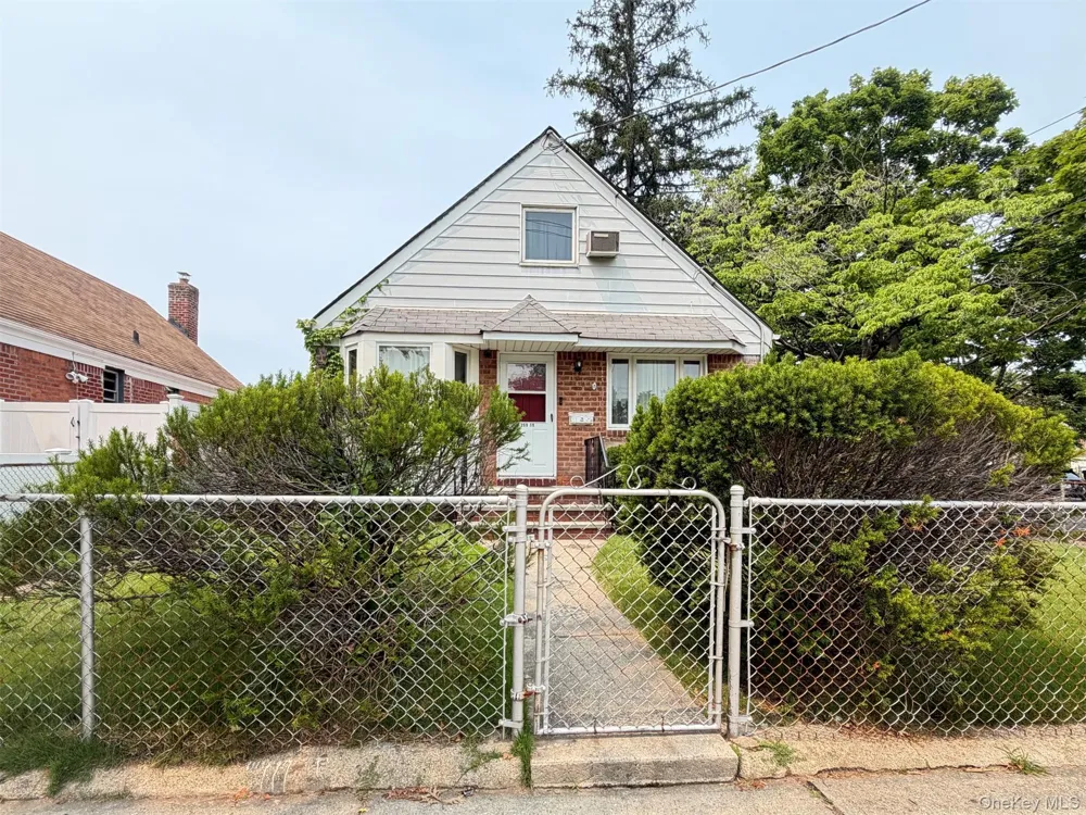 259-19 80th Avenue Glen Oaks, NY 11004