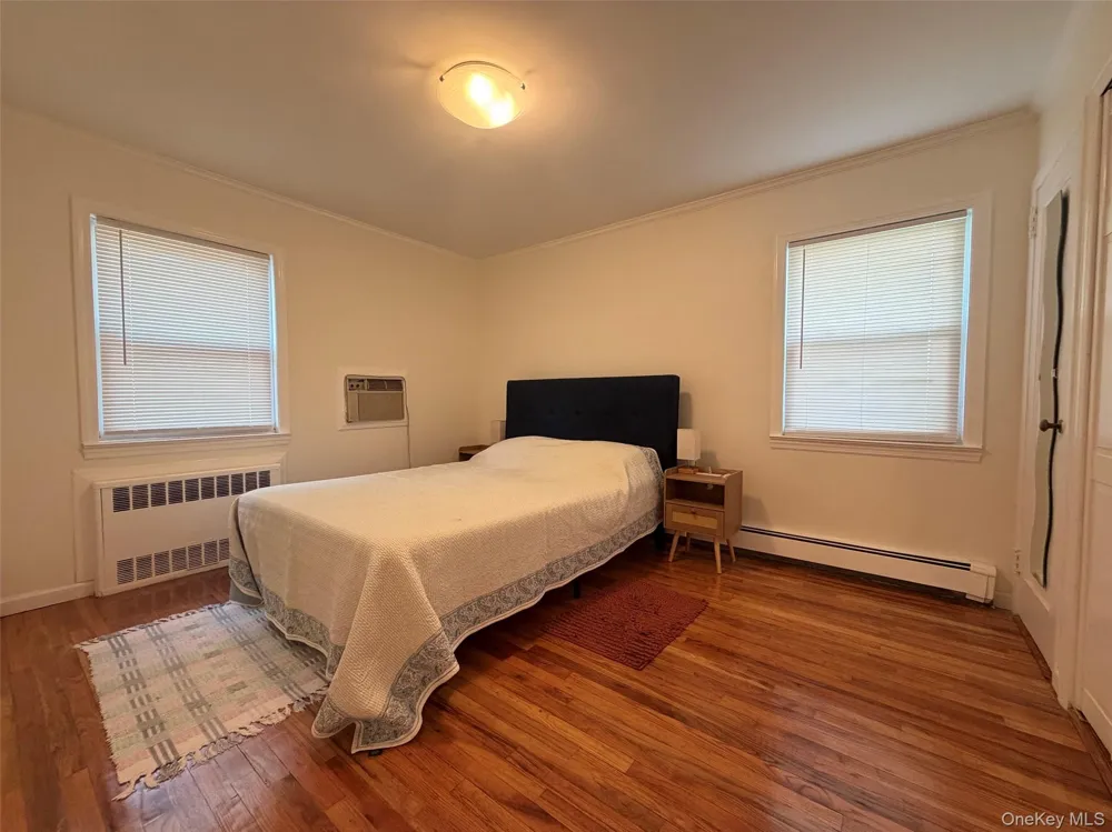 259-19 80th Avenue Glen Oaks, NY 11004