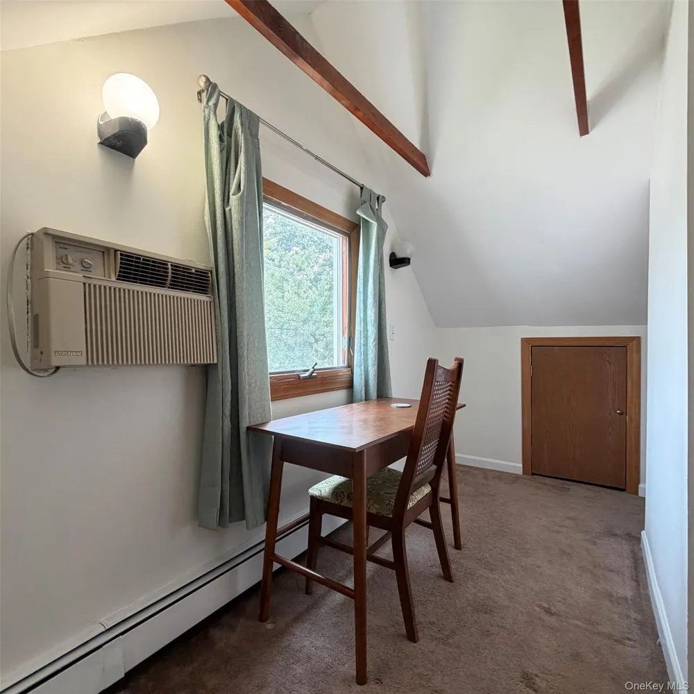 259-19 80th Avenue Glen Oaks, NY 11004