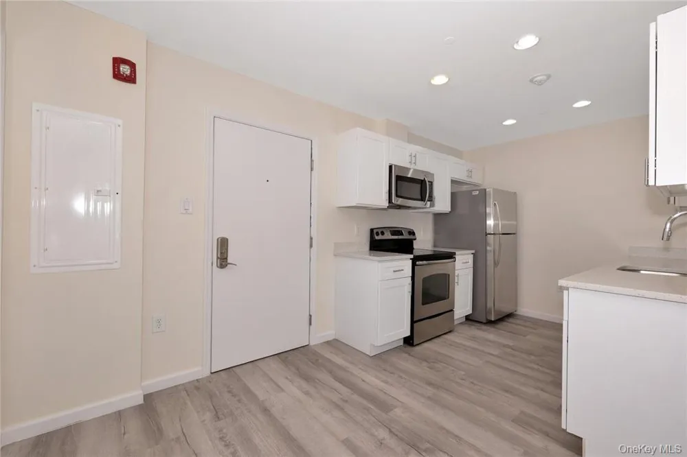 68 Lake Street #305 White Plains, NY 10603
