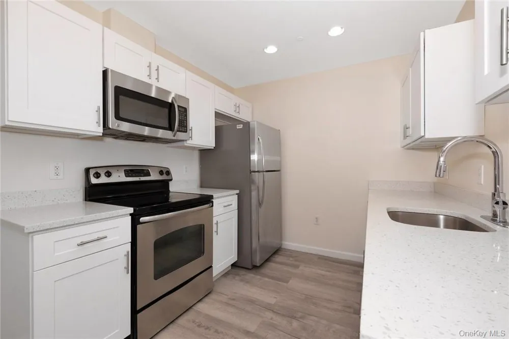 68 Lake Street #305 White Plains, NY 10603