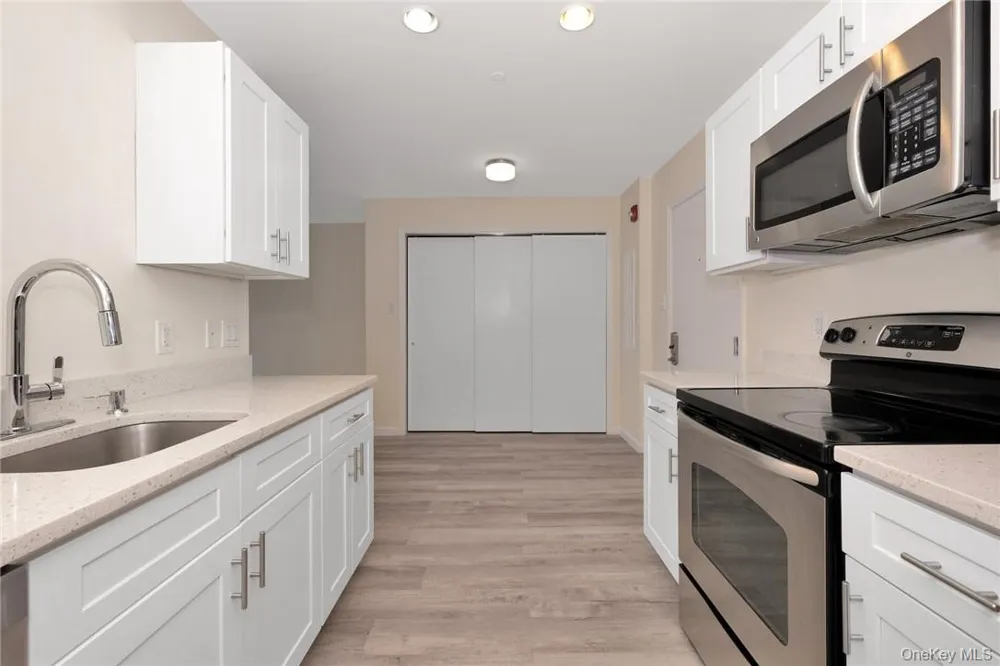 68 Lake Street #305 White Plains, NY 10603