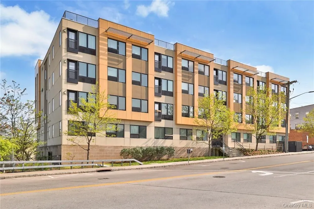 68 Lake Street #305 White Plains, NY 10603