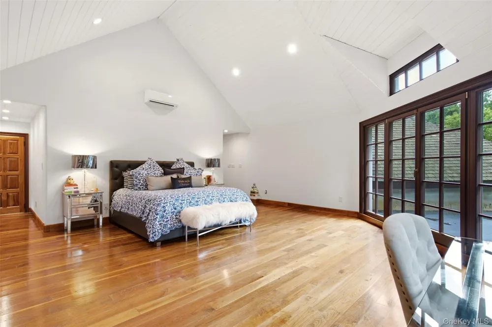 36 Spring Street Cold Spring Harbor, NY 11724